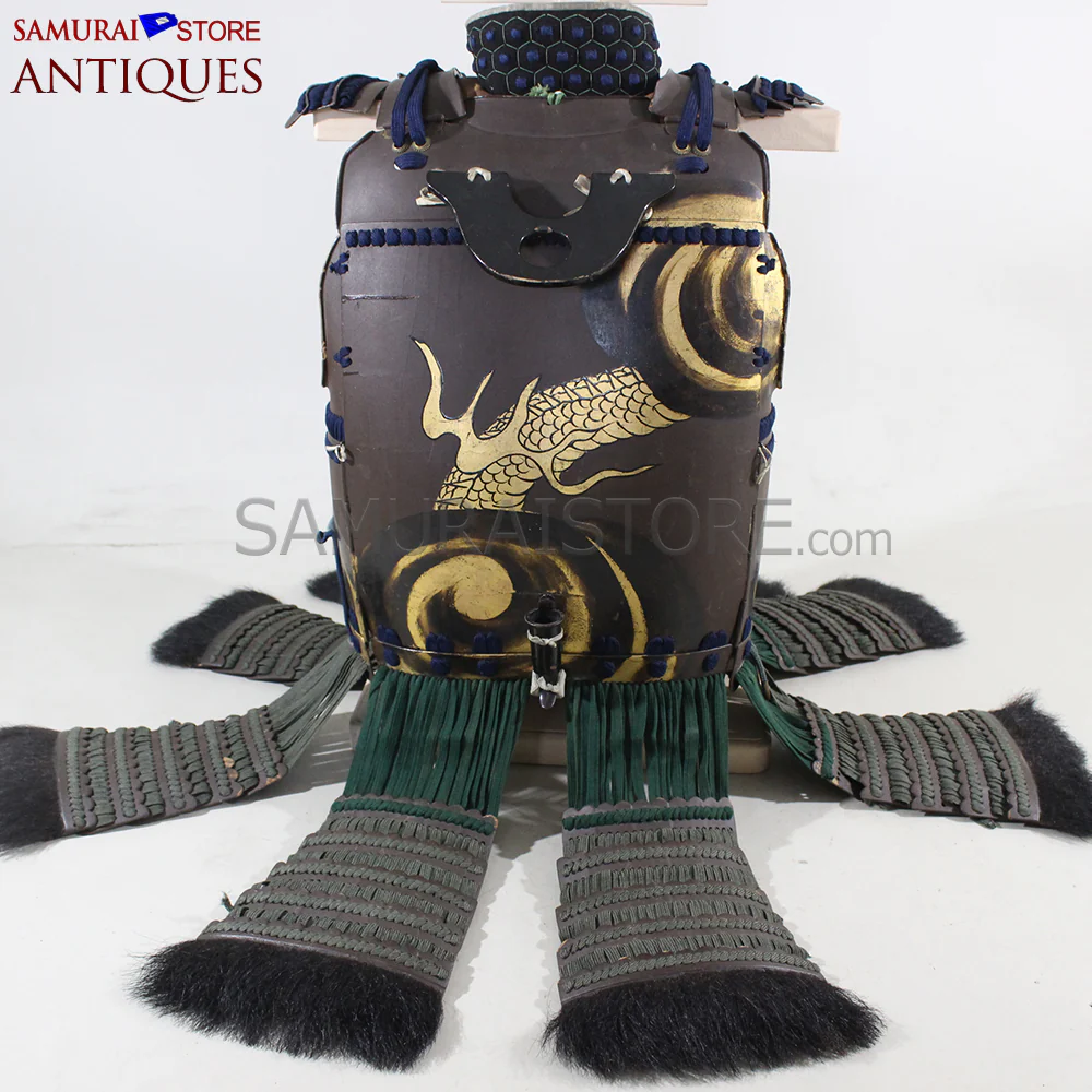 D81 Antique Samurai Armor Dragon Makie & Great horns w/ Certificate - Image 13