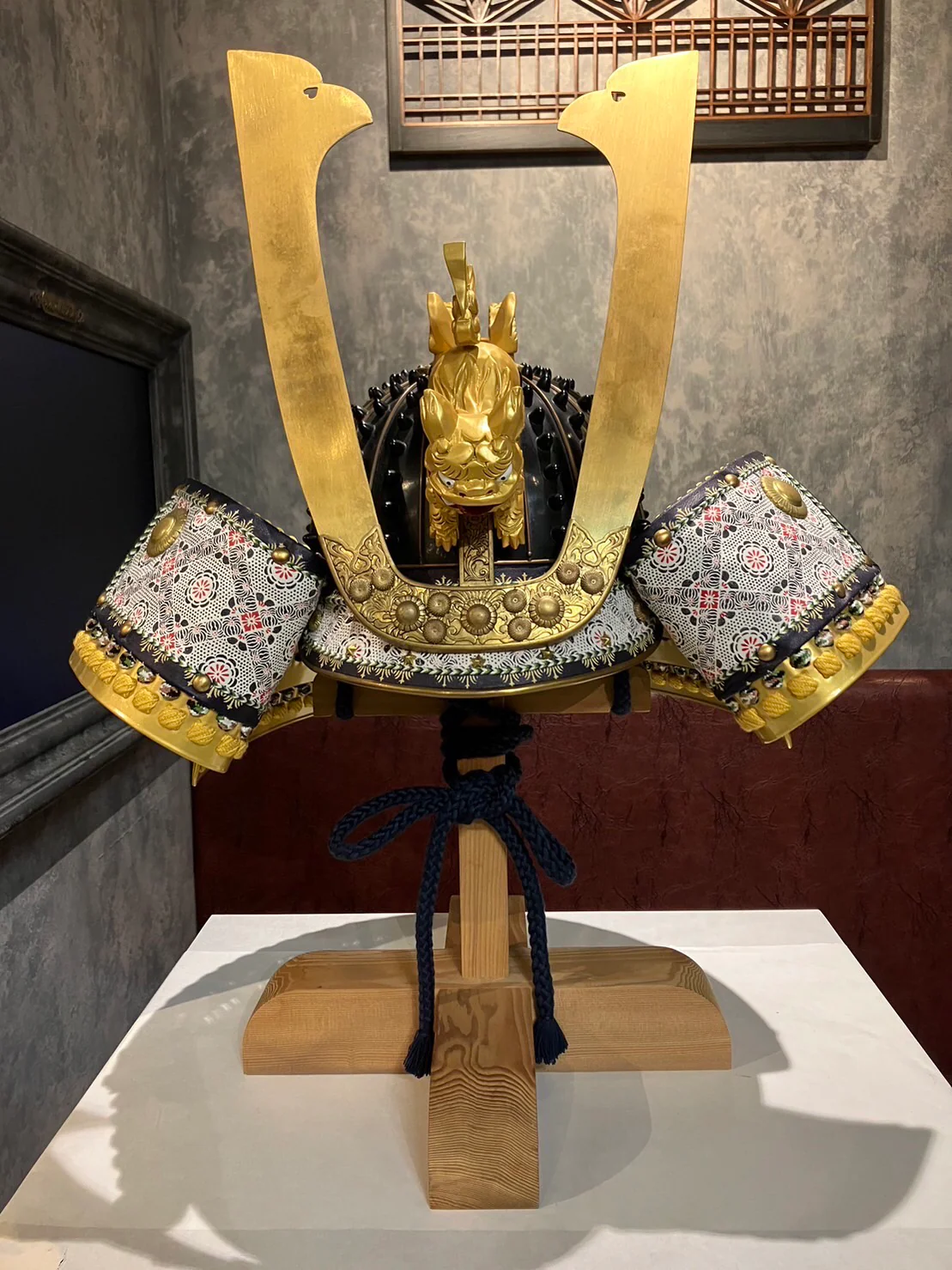 H006 Shishi Hoshi Kabuto helmet - Image 11